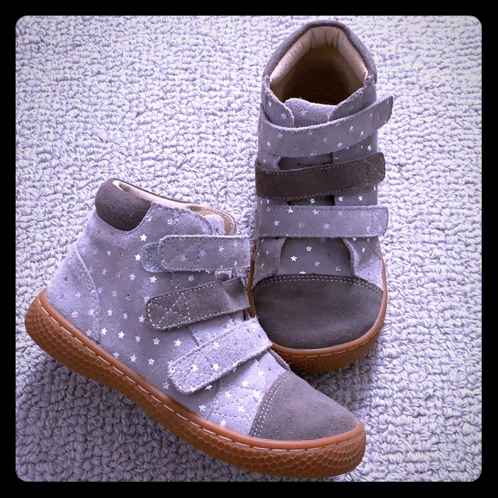 Very gently used booties